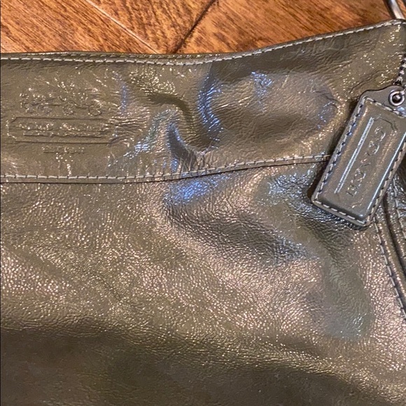 Coach shoulder purse - Picture 2 of 3